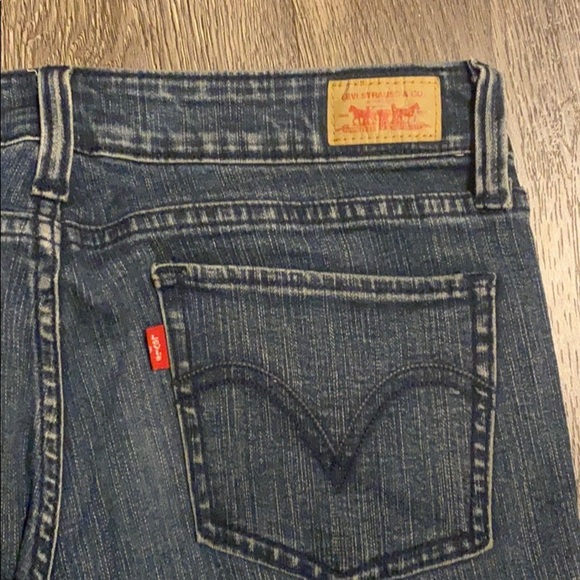 Size 5 Levi jeans - Picture 3 of 5